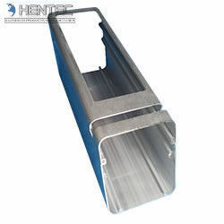 Profil en aluminium industriel usiné de finition pour le remplissage de véhicule électrique
