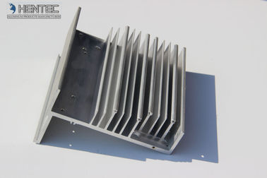 Profils en aluminium anodisés d'extrusion de radiateur pour le forage de poinçon mené