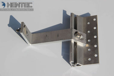 Crochet en aluminium de toit des bâtiments 6063 de systèmes solaires de support industriel