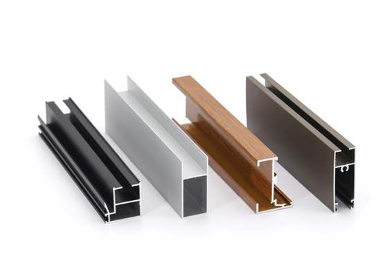 6063 profils d'extrusion de la fenêtre T5 en aluminium fraisent l'anti éraflure de finition