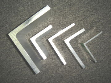 Coin en aluminium adapté aux besoins du client d'extrusion d'alliage/extrusions en aluminium d'angle