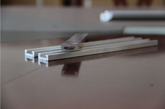 Le moulin 6060/6005 de la Manche d'extrusion d'aluminium d'alliage a fini pour la lumière de LED