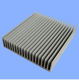 Fraisez la lampe/lumière menées par profils en aluminium de finition d'extrusion de radiateur avec l'usinage de commande numérique par ordinateur