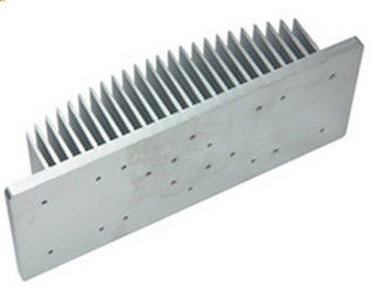 Profils en aluminium d'extrusion de radiateur de profil en aluminium industriel avec l'usinage de commande numérique par ordinateur