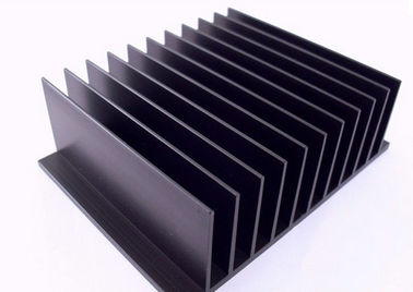 6005, 6060 ont anodisé les profils en aluminium d'extrusion de radiateur pour le refroidisseur du matériel médical/unité centrale de traitement