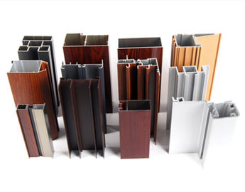 Le jet de poudre a enduit le profil en aluminium de construction/sections adaptées aux besoins du client