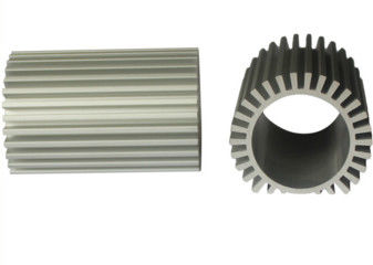 Profil en aluminium industriel anodisé argenté, radiateur en aluminium/radiateur en aluminium