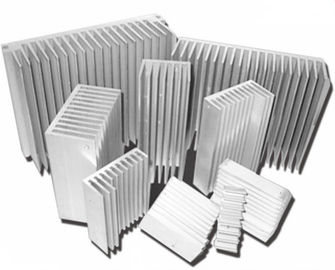 Profils en aluminium anodisés argentés d'extrusion de radiateur, radiateur en aluminium