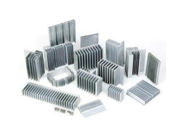 Argenté/a anodisé des profils en aluminium industriels d'extrusion, radiateur en aluminium