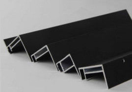 Cadre en aluminium anodisé par noir de panneau solaire pour le toit et la terre