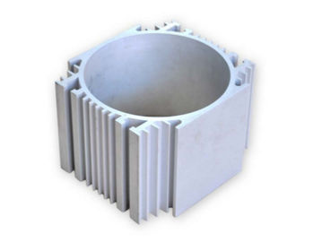 Commande numérique par ordinateur anodisée argentée usinant le cylindre Shell de l'aluminium 6063 pour des véhicules à moteur