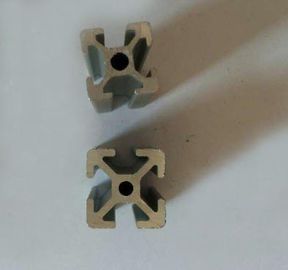 chaîne de montage 6063-T5 en aluminium, système de encadrement en aluminium expulsé anodisé avec la coupe