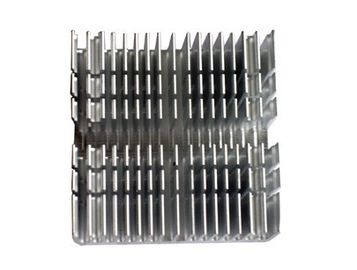 L'extrusion en aluminium de usinage de radiateur de commande numérique par ordinateur profile 6061 T6/T66 pour des machines de trains