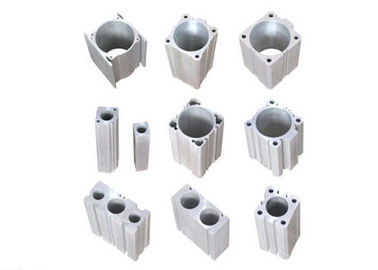 Norme industrielle en aluminium anodisée argentée de Shell DIN de cylindre de profil