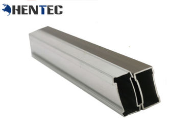 6063 / Profil d'extrusion de l'aluminium 6061 avec la coupe/l'usinage du forage/commande numérique par ordinateur
