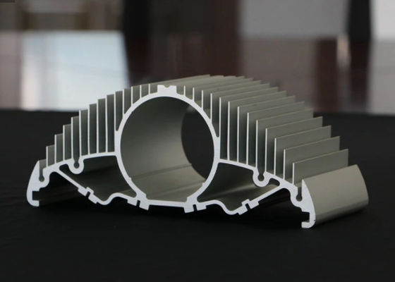Grande extrusion en aluminium de usinage de radiateur de commande numérique par ordinateur de refroidissement à l'air