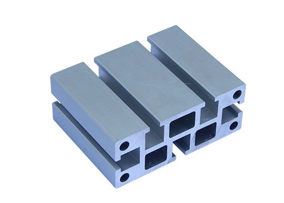 La fente de T a adapté le système aux besoins du client d'extrusion 4040 T3 en aluminium
